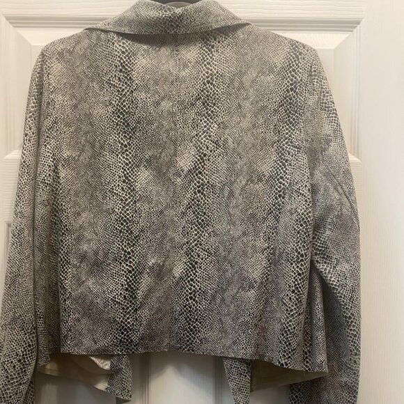 Skies Are Blue Snakeskin Drape Front Jacket – Size Large - Picture 4 of 11